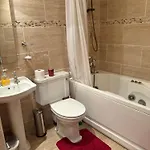Stunning Victorian Charm לינה וארוחת בוקר