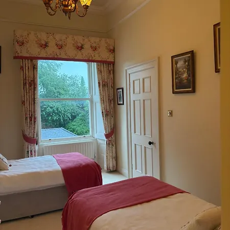 Stunning Victorian Charm Bed and Breakfast *