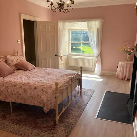 Stunning Victorian Charm Bed and Breakfast Kells (Meath)